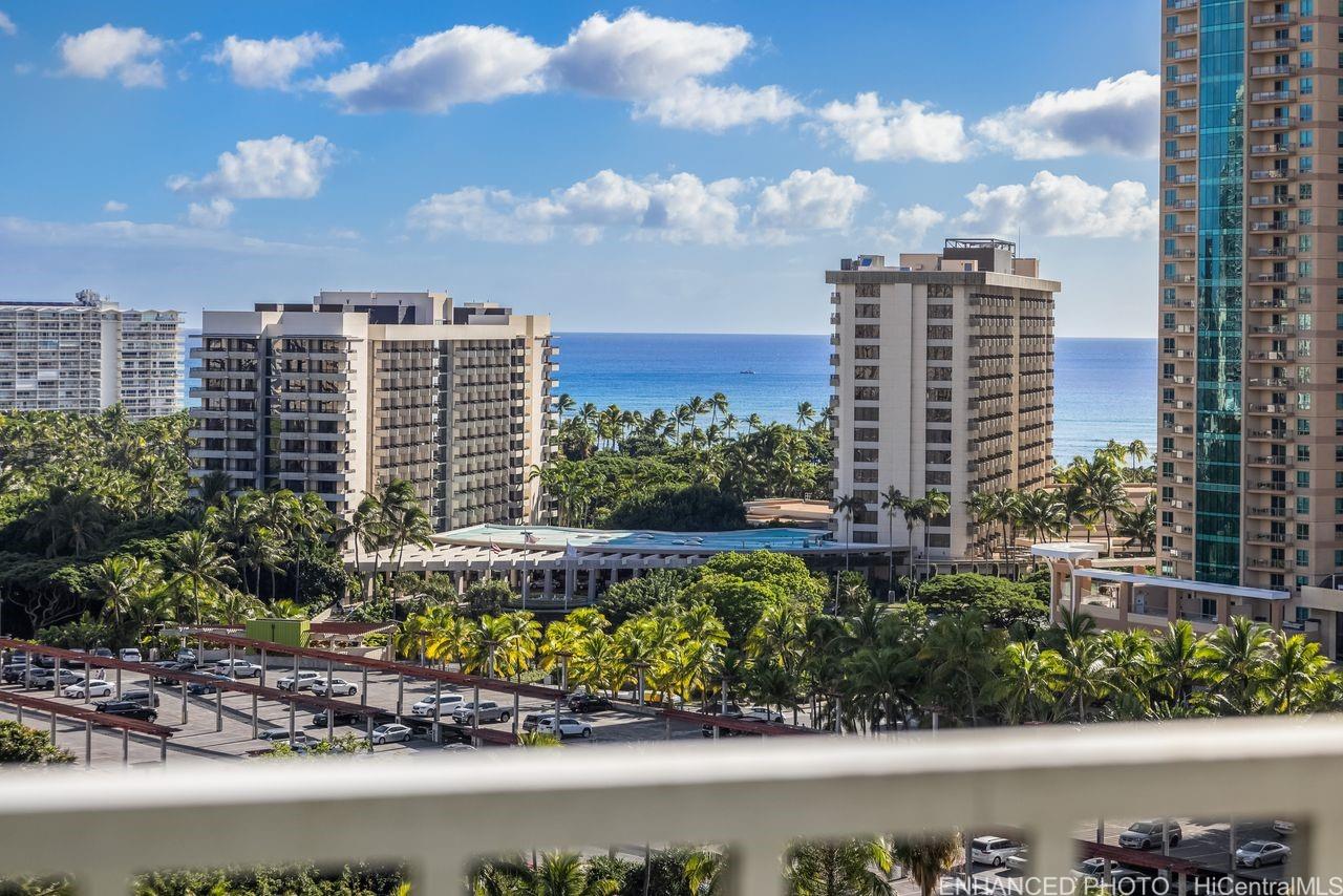 Inn On The Park condo # 1507, Honolulu, Hawaii - photo 7 of 19