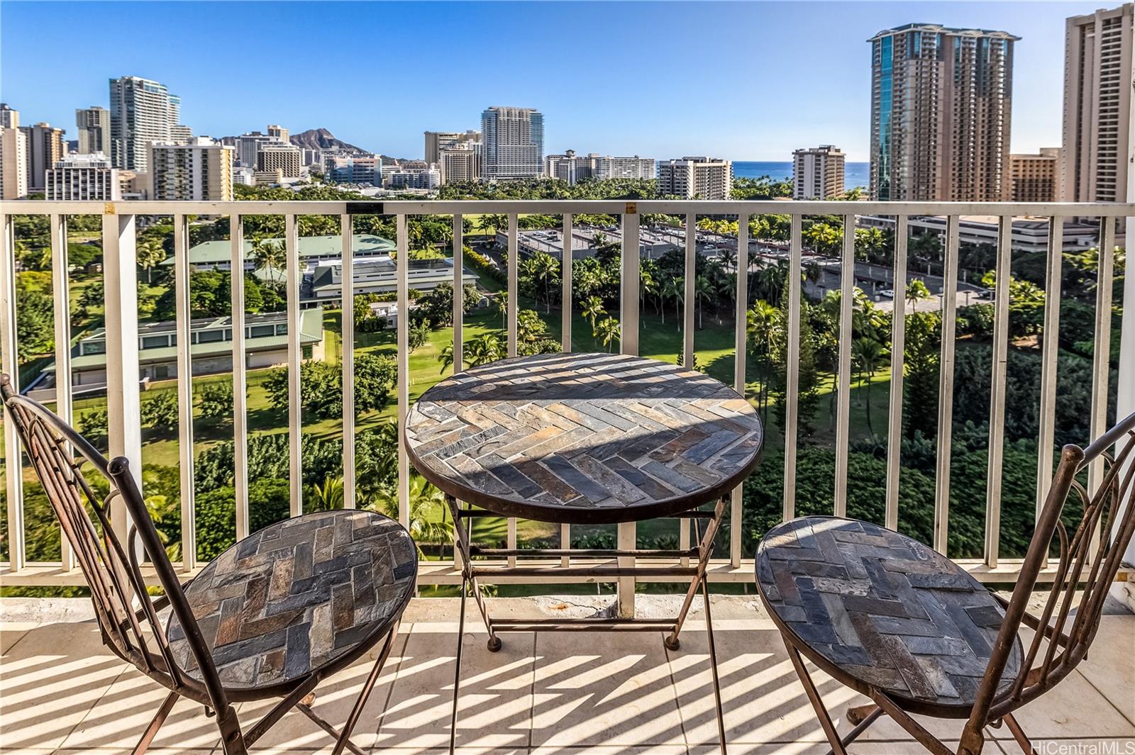 Inn On The Park condo # 1607, Honolulu, Hawaii - photo 2 of 21