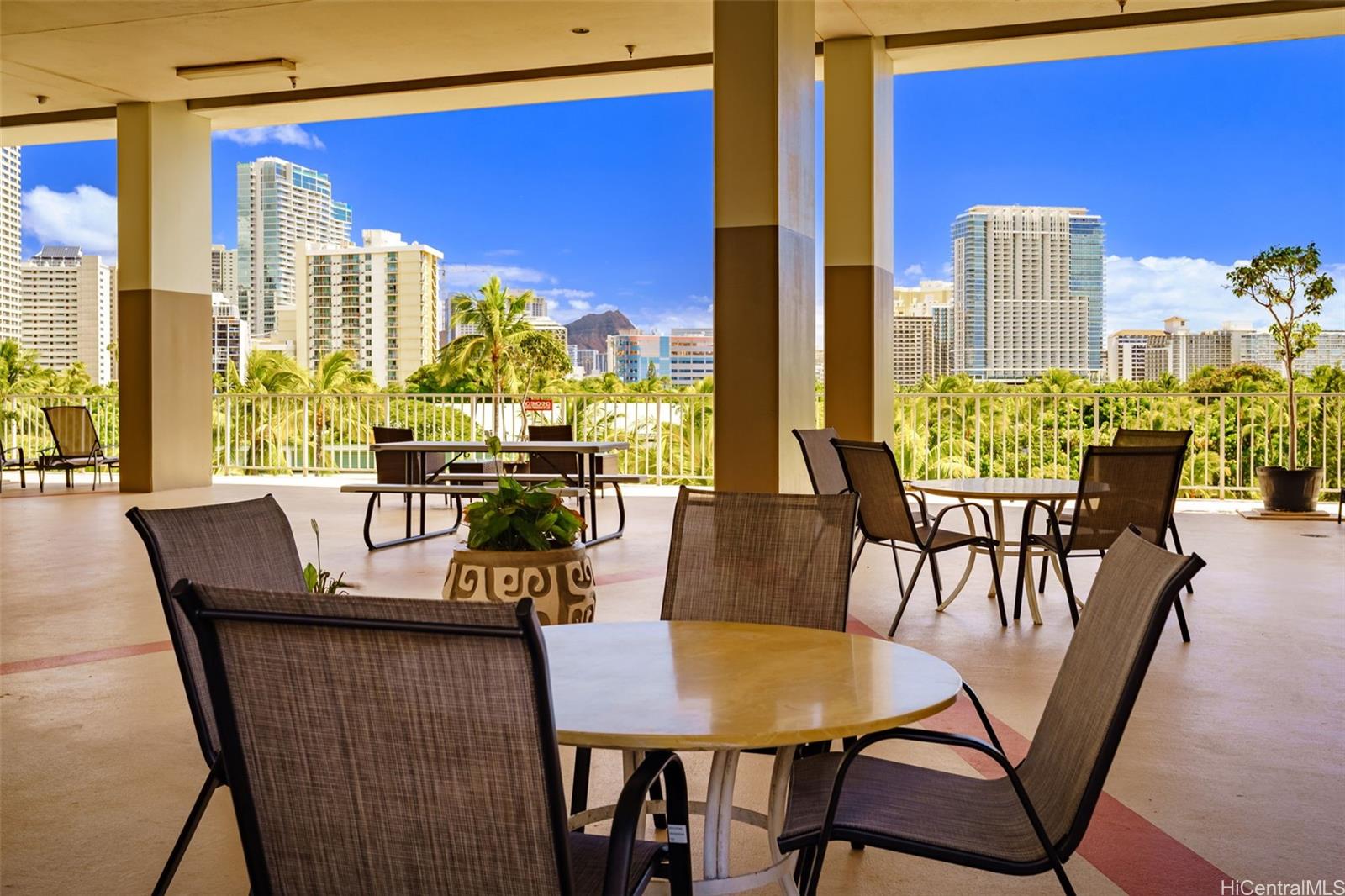 Inn On The Park condo # 2009, Honolulu, Hawaii - photo 13 of 15