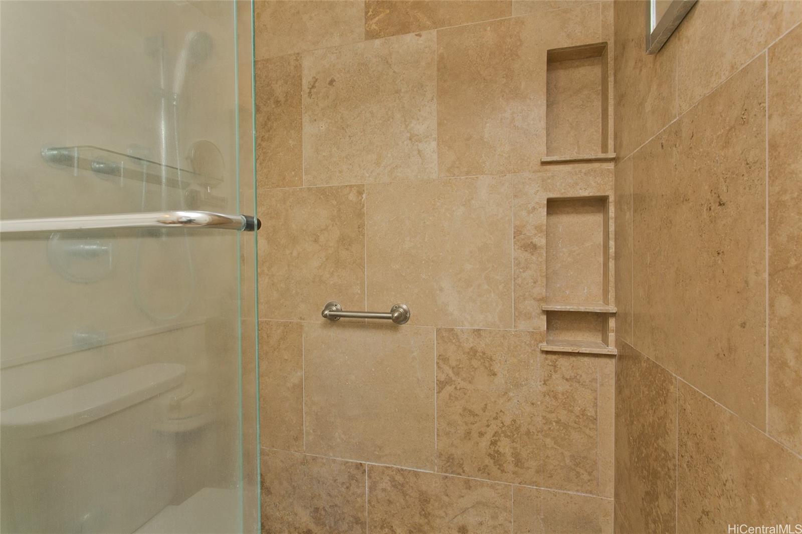 Inn On The Park condo # 2013, Honolulu, Hawaii - photo 15 of 17