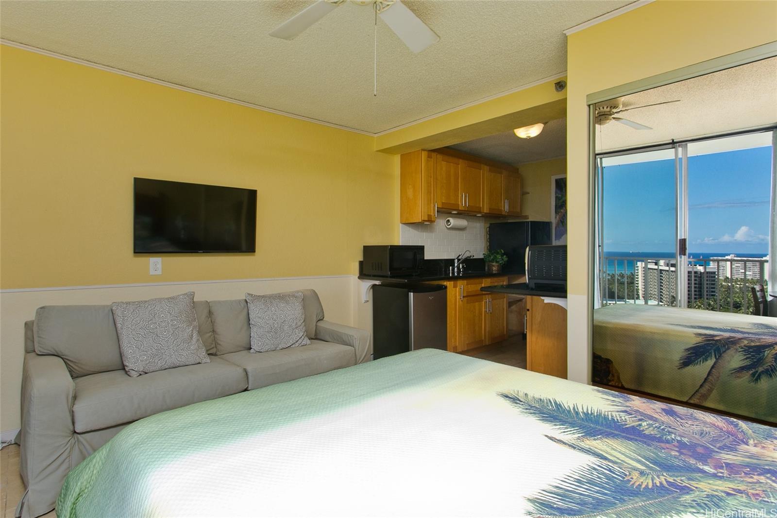Inn On The Park condo # 2013, Honolulu, Hawaii - photo 5 of 17
