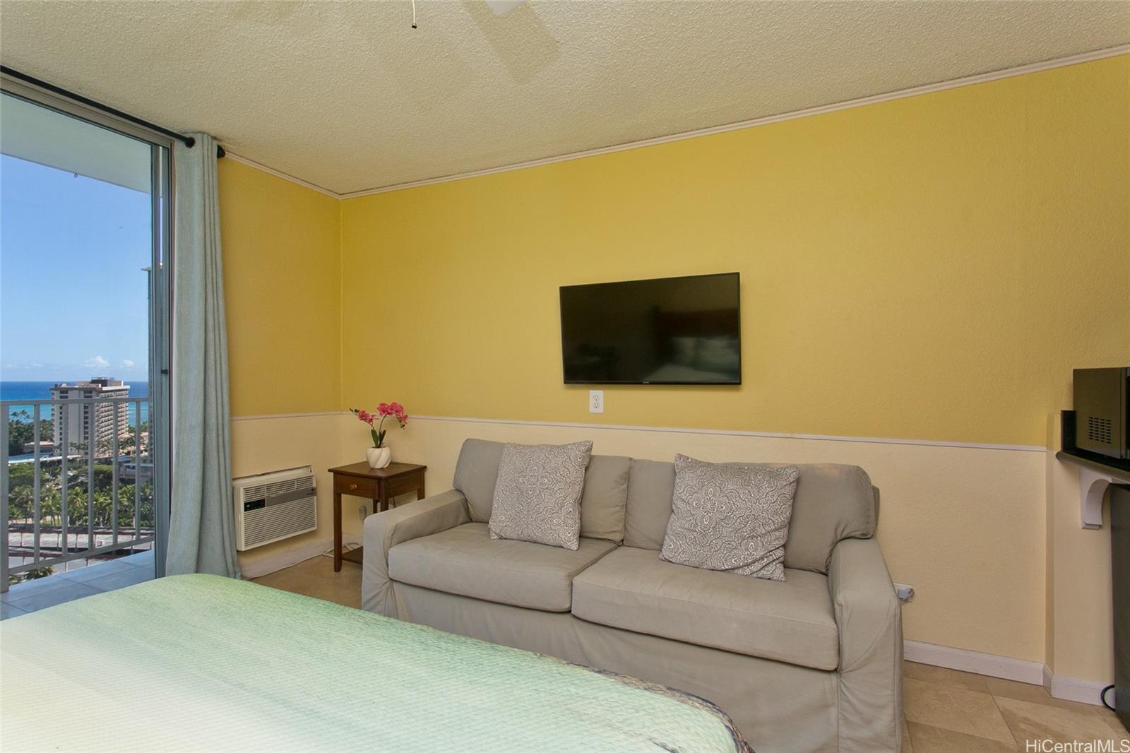 Inn On The Park condo # 2013, Honolulu, Hawaii - photo 6 of 17