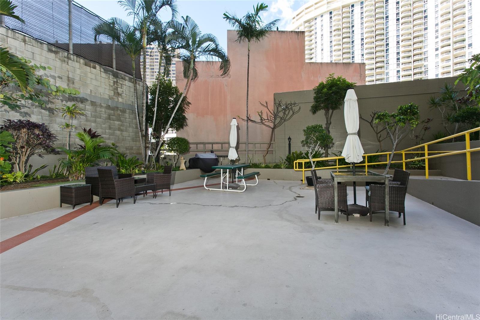 Inn On The Park condo # 604, Honolulu, Hawaii - photo 11 of 13