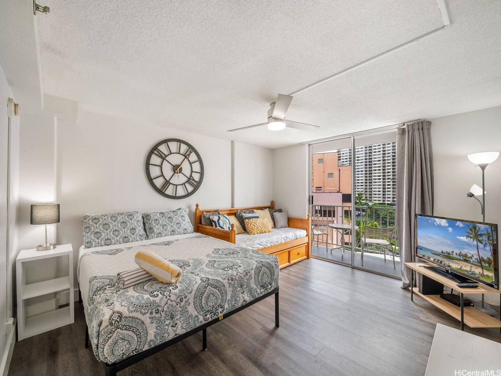 Inn On The Park condo # 706, Honolulu, Hawaii - photo 2 of 16