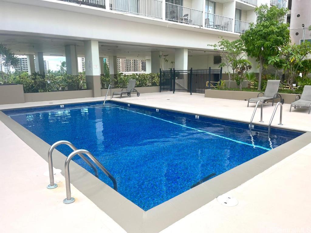 Inn On The Park condo # 706, Honolulu, Hawaii - photo 12 of 16