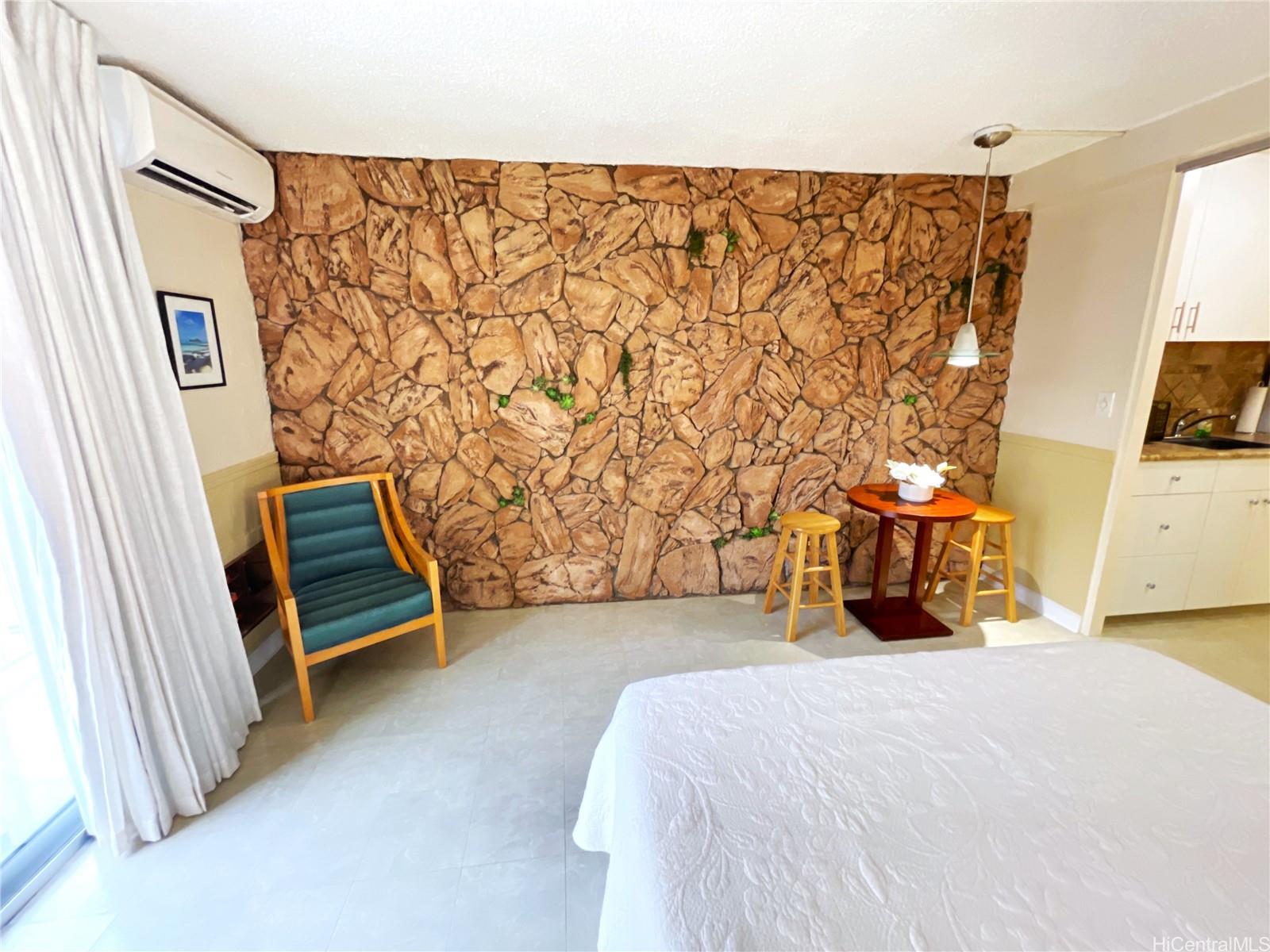 Inn On The Park condo # 806, Honolulu, Hawaii - photo 2 of 4