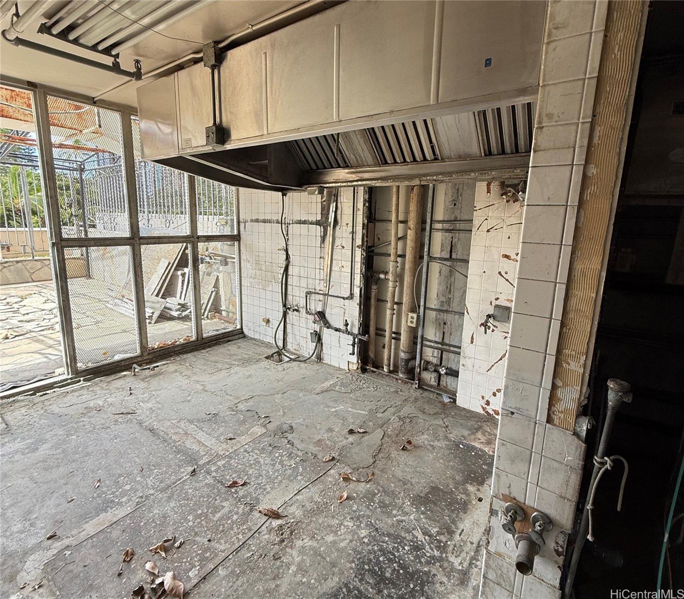 1920 Ala Moana Blvd Honolulu Oahu commercial real estate photo3 of 6