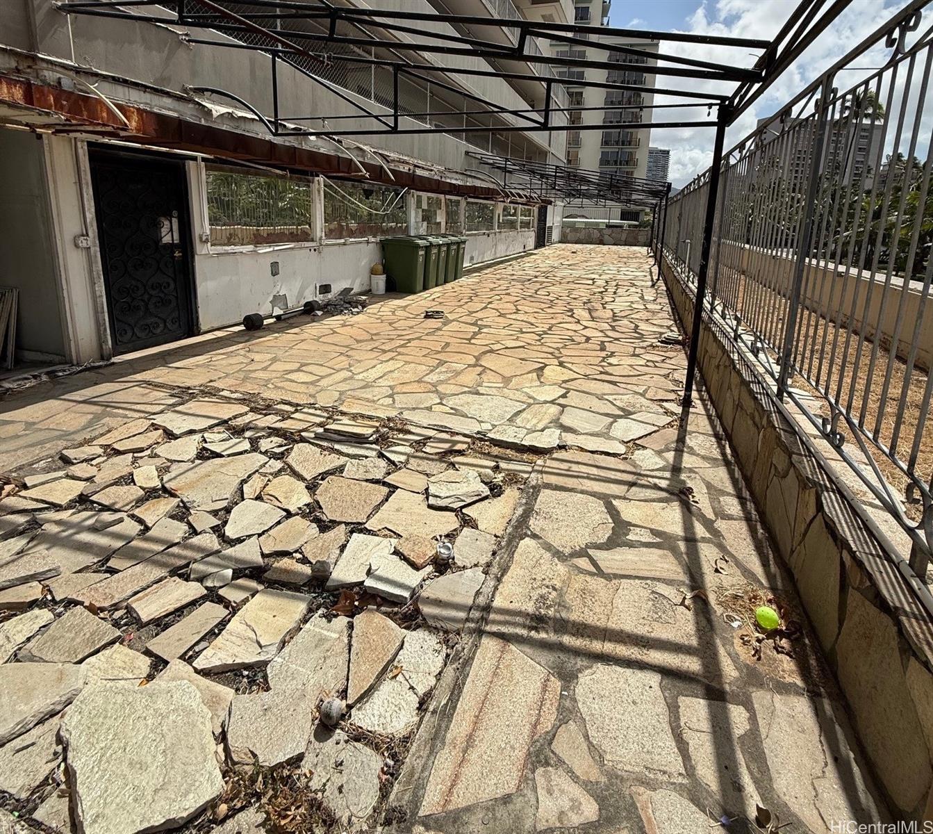 1920 Ala Moana Blvd Honolulu Oahu commercial real estate photo4 of 6