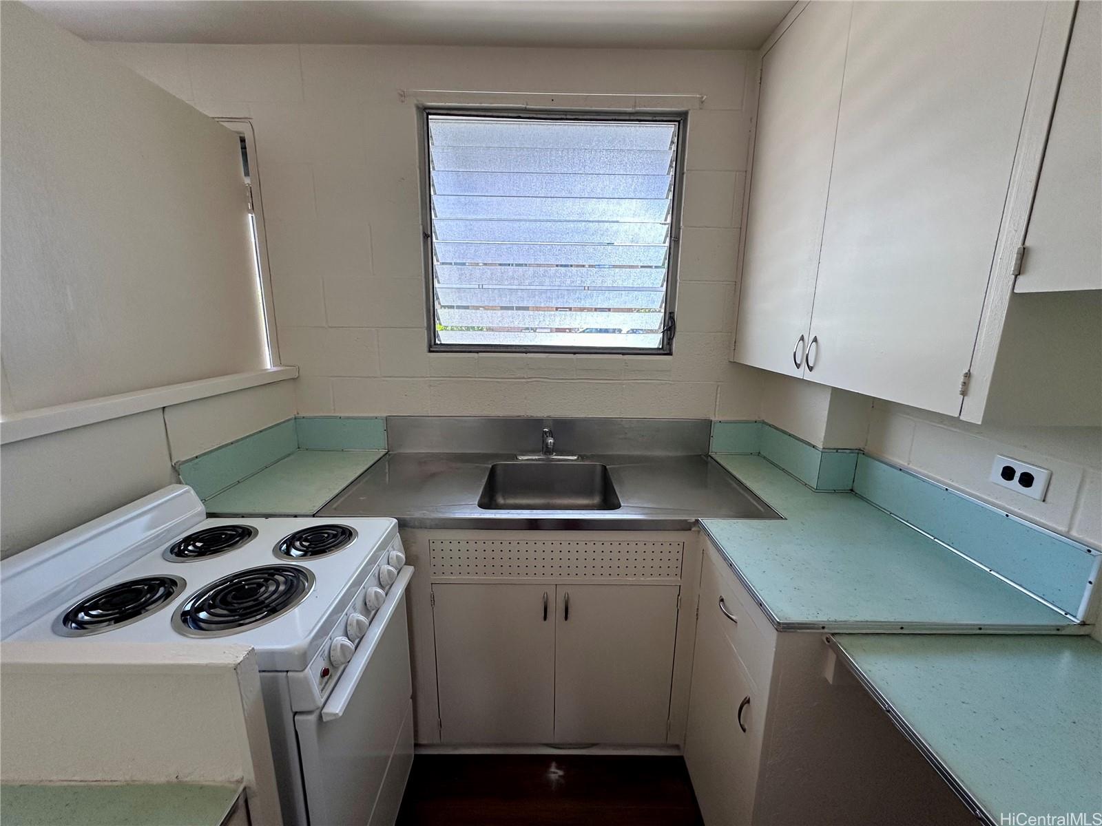 1920 Young Street Honolulu - Rental - photo 3 of 7