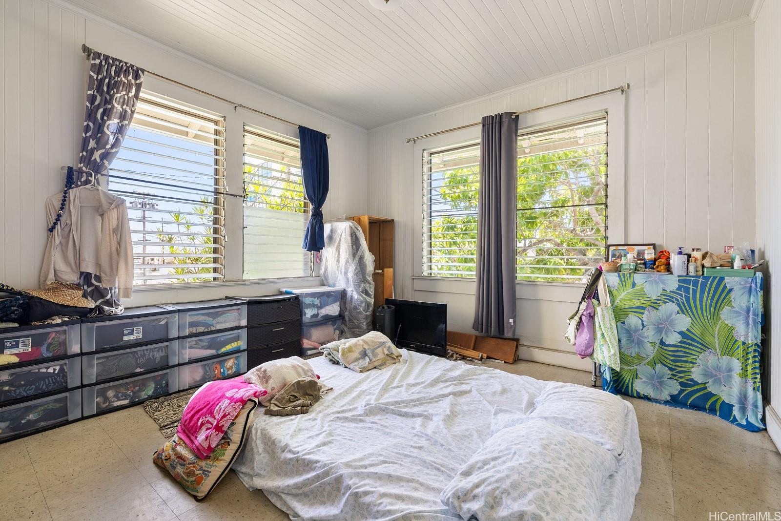 1924 Beretania Street Honolulu - Multi-family - photo 4 of 14