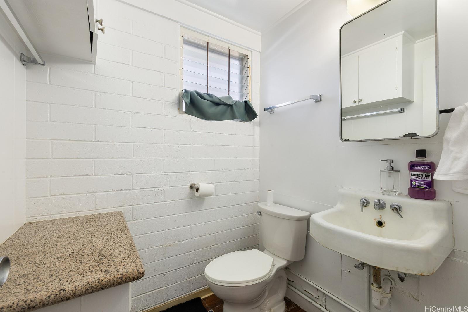 1924 Beretania Street Honolulu - Multi-family - photo 7 of 14