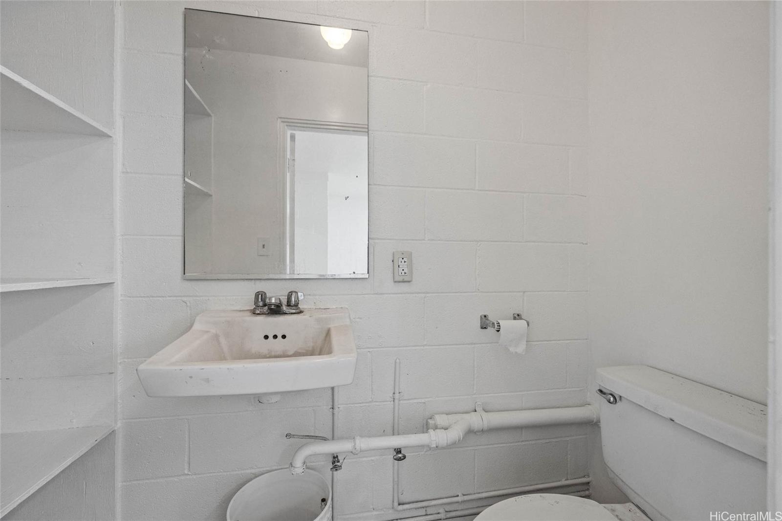 1924 Democrat St Honolulu Oahu commercial real estate photo13 of 16