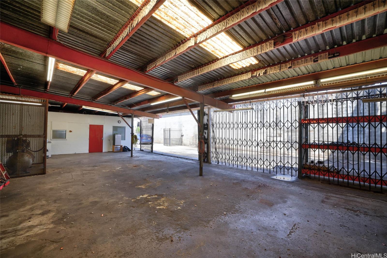 1924 Democrat St Honolulu Oahu commercial real estate photo7 of 16