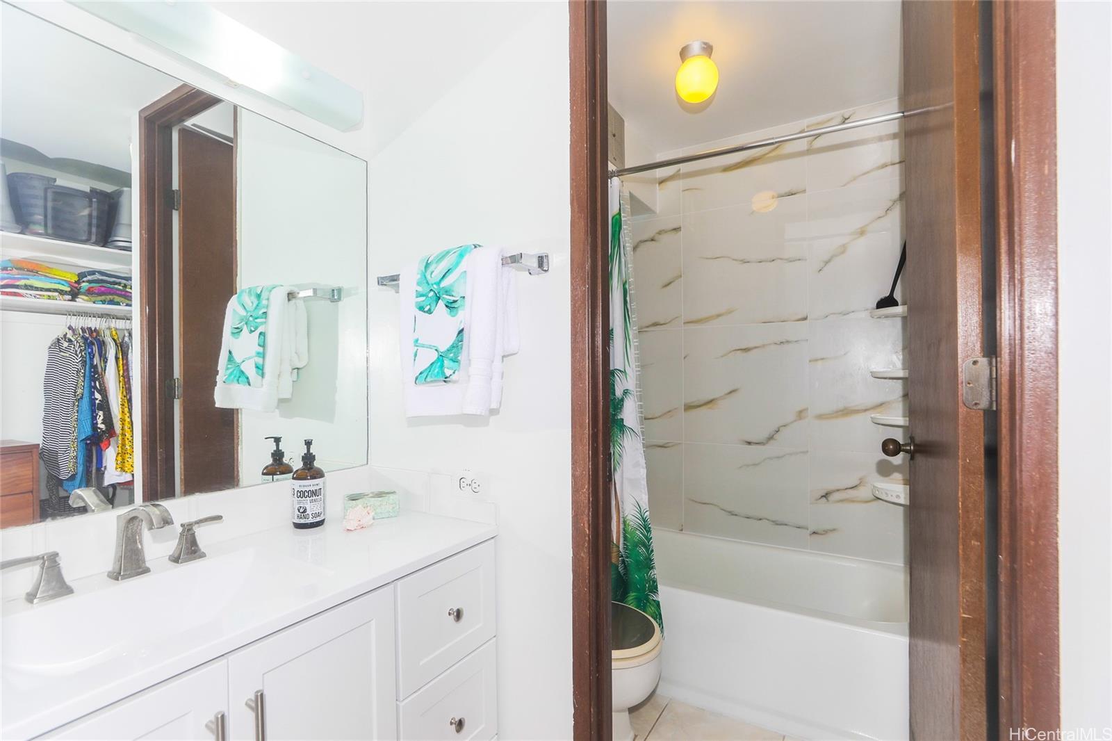 Pavilion at Waikiki condo # 1004, Honolulu, Hawaii - photo 9 of 25