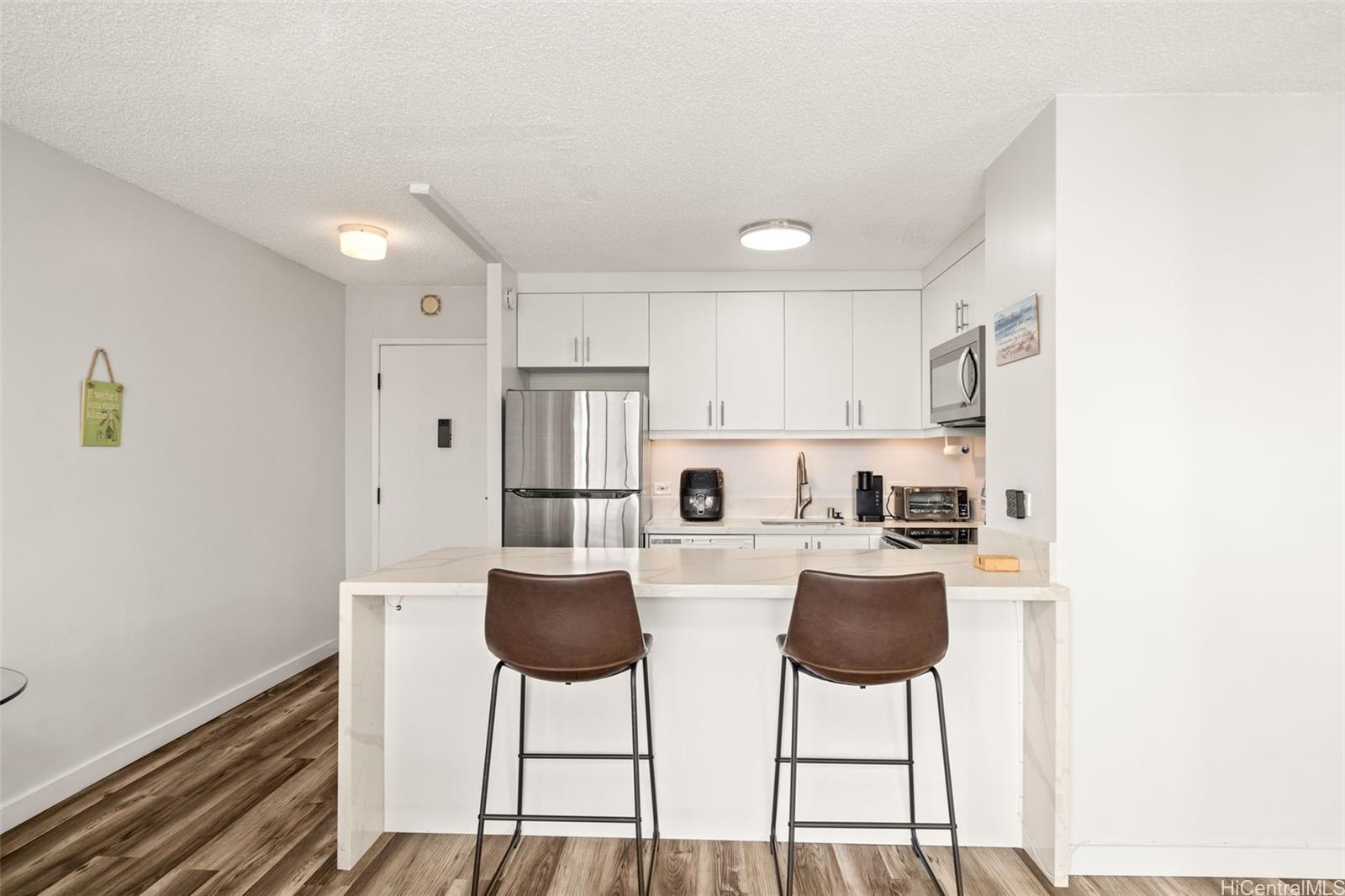 Pavilion at Waikiki condo # 1306, Honolulu, Hawaii - photo 3 of 23