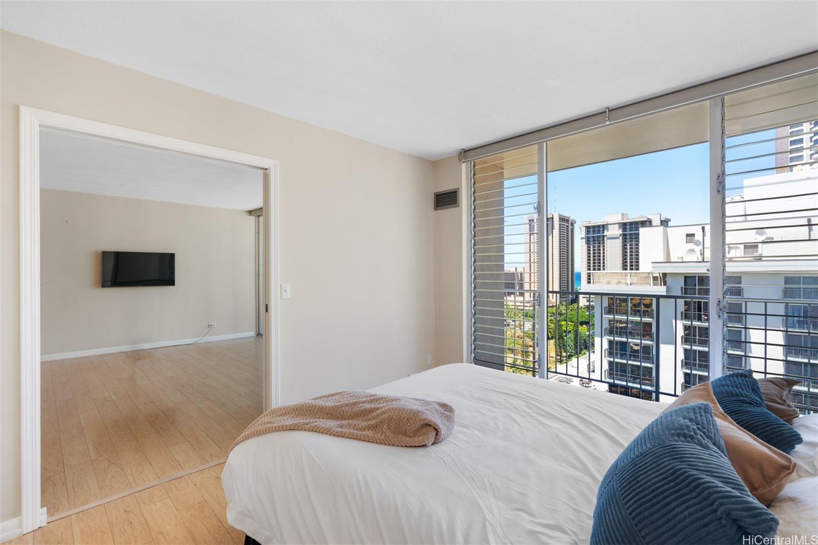 Pavilion at Waikiki condo # 1902, Honolulu, Hawaii - photo 14 of 22