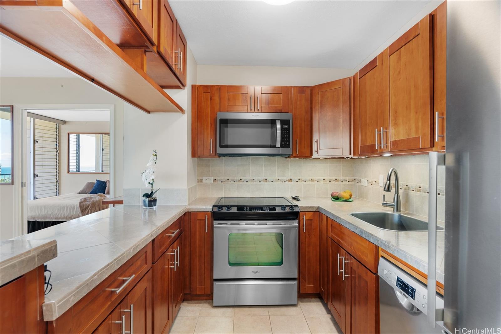 Pavilion at Waikiki condo # 1902, Honolulu, Hawaii - photo 3 of 22