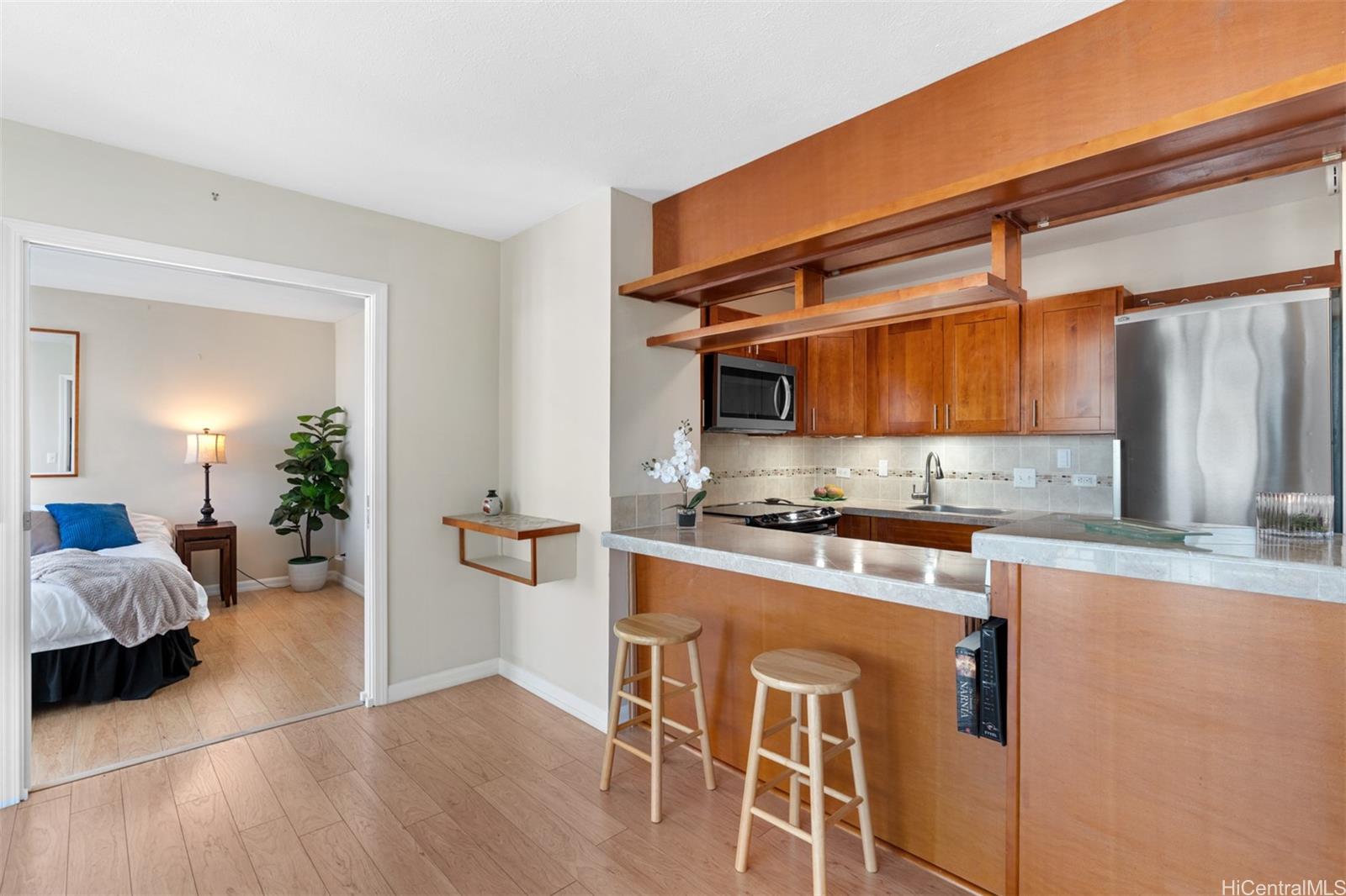 Pavilion at Waikiki condo # 1902, Honolulu, Hawaii - photo 4 of 22