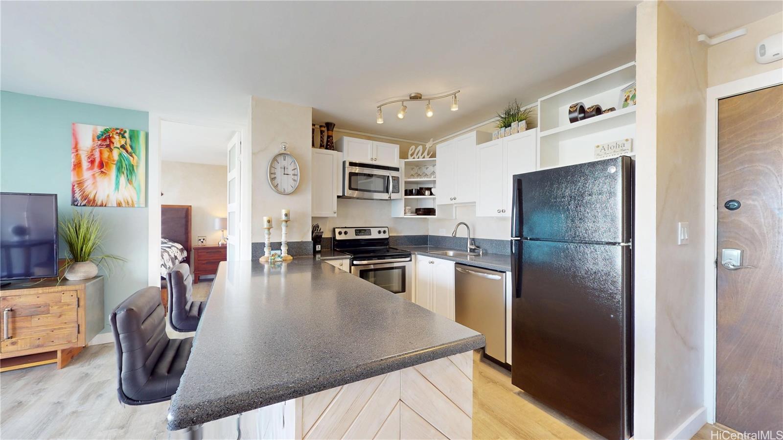 Pavilion At Waikiki condo # 807, Honolulu, Hawaii - photo 2 of 25