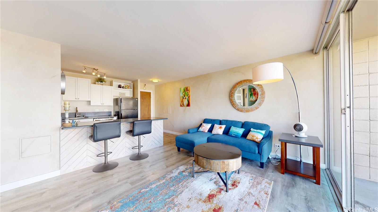 Pavilion At Waikiki condo # 807, Honolulu, Hawaii - photo 3 of 25