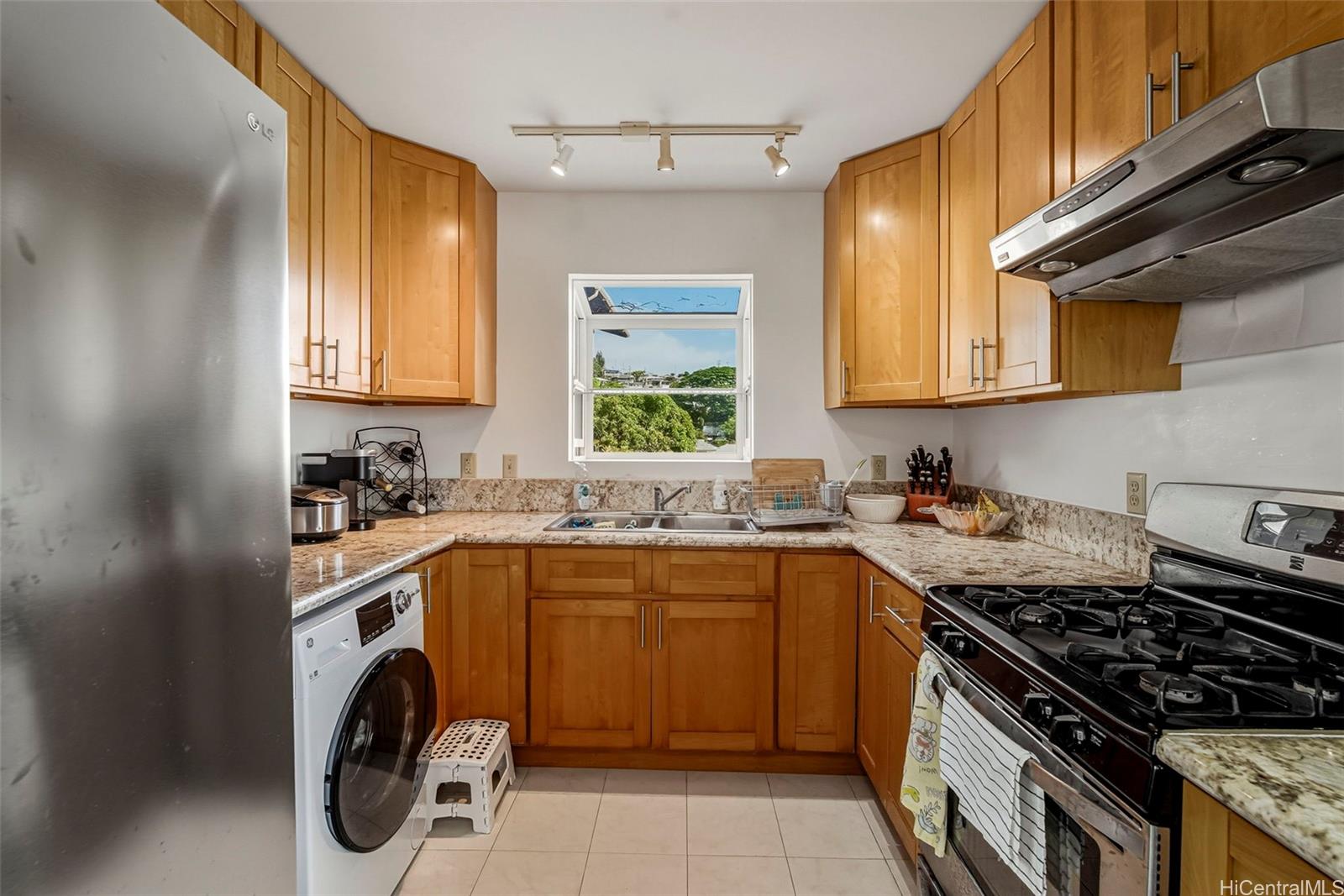 1925  St Louis Drive St. Louis, Diamond Head home - photo 9 of 25