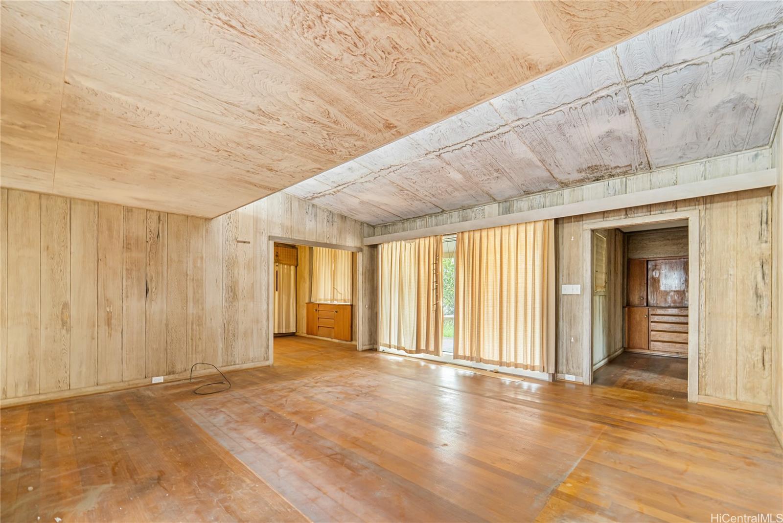 1926  Ualakaa St Ualakaa, Honolulu home - photo 6 of 20