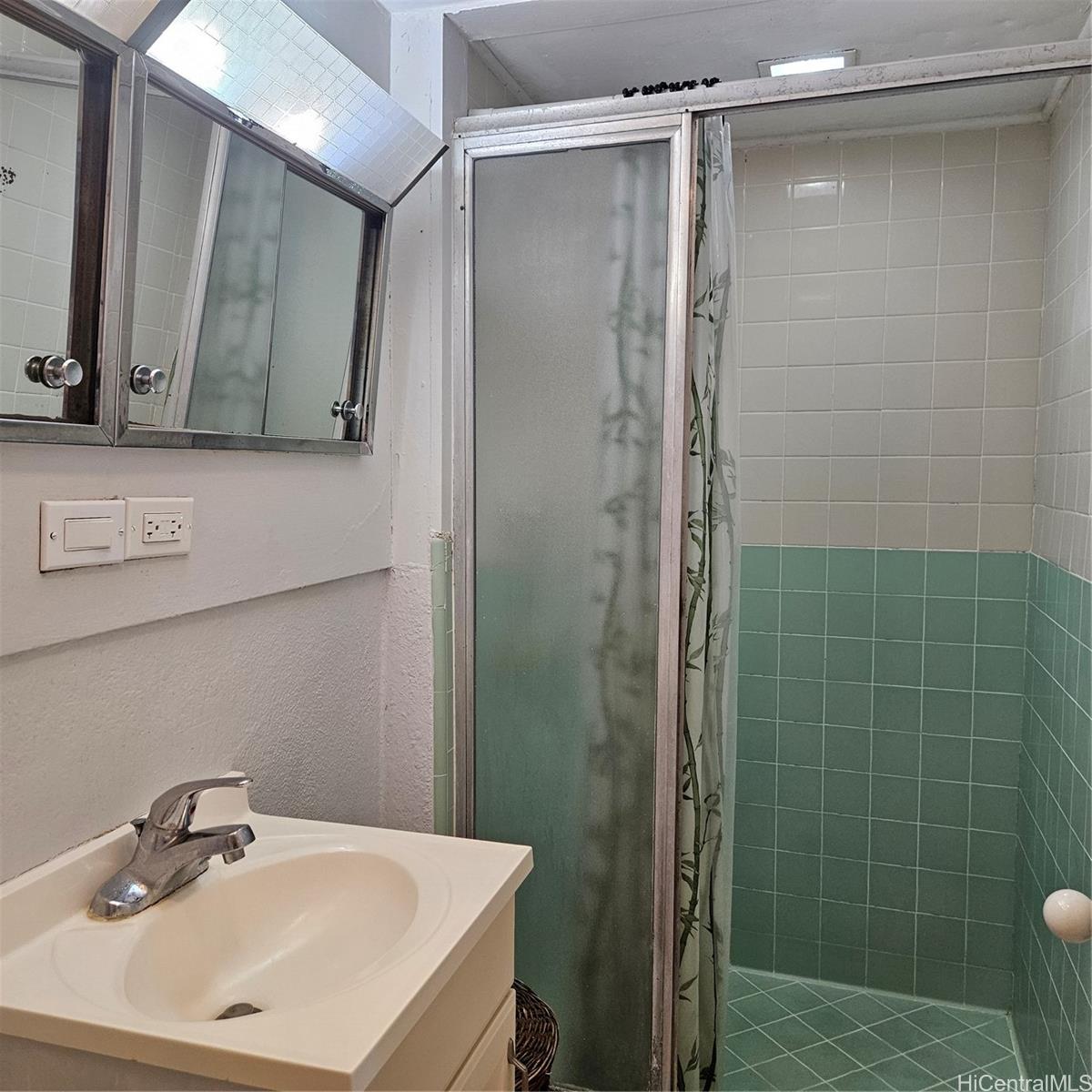 1927 Mott Smith Dr Honolulu - Rental - photo 10 of 11