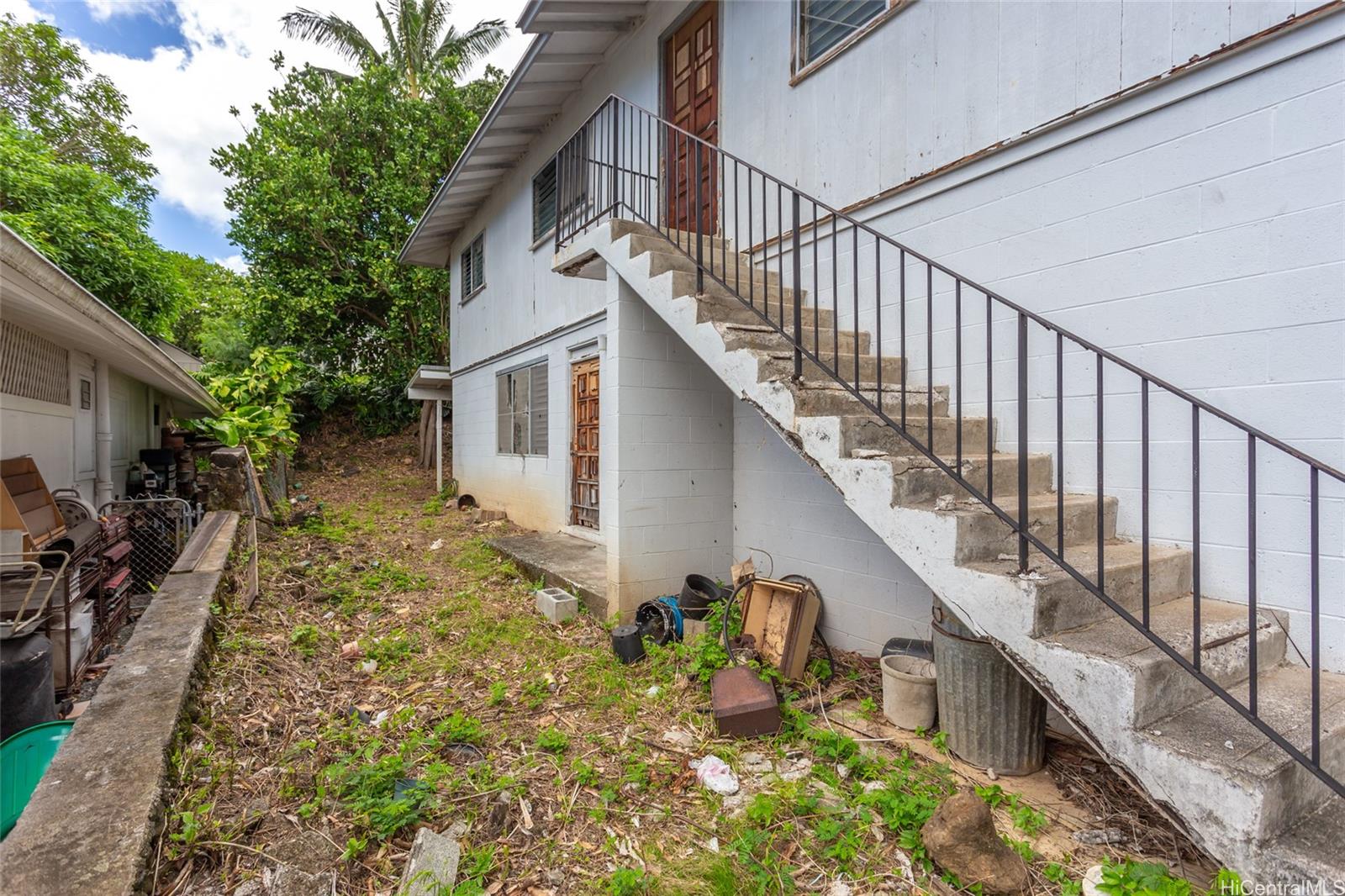 1927  Uluwehi Place Manoa Area, Honolulu home - photo 10 of 24