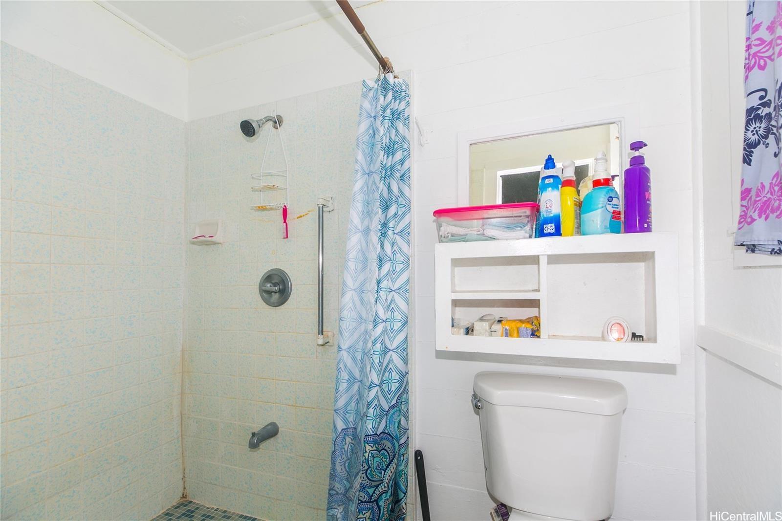 1929  Huea Pl Kalihi Valley, Honolulu home - photo 16 of 25