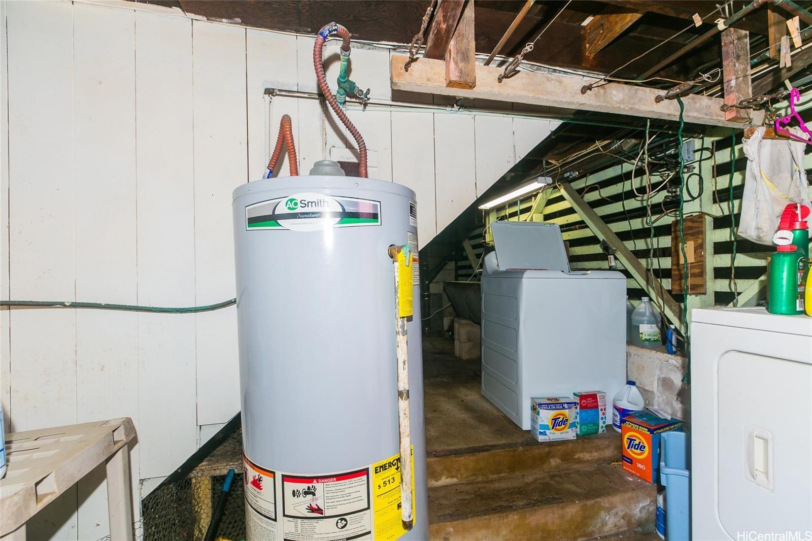 1929  Huea Pl Kalihi Valley, Honolulu home - photo 18 of 25