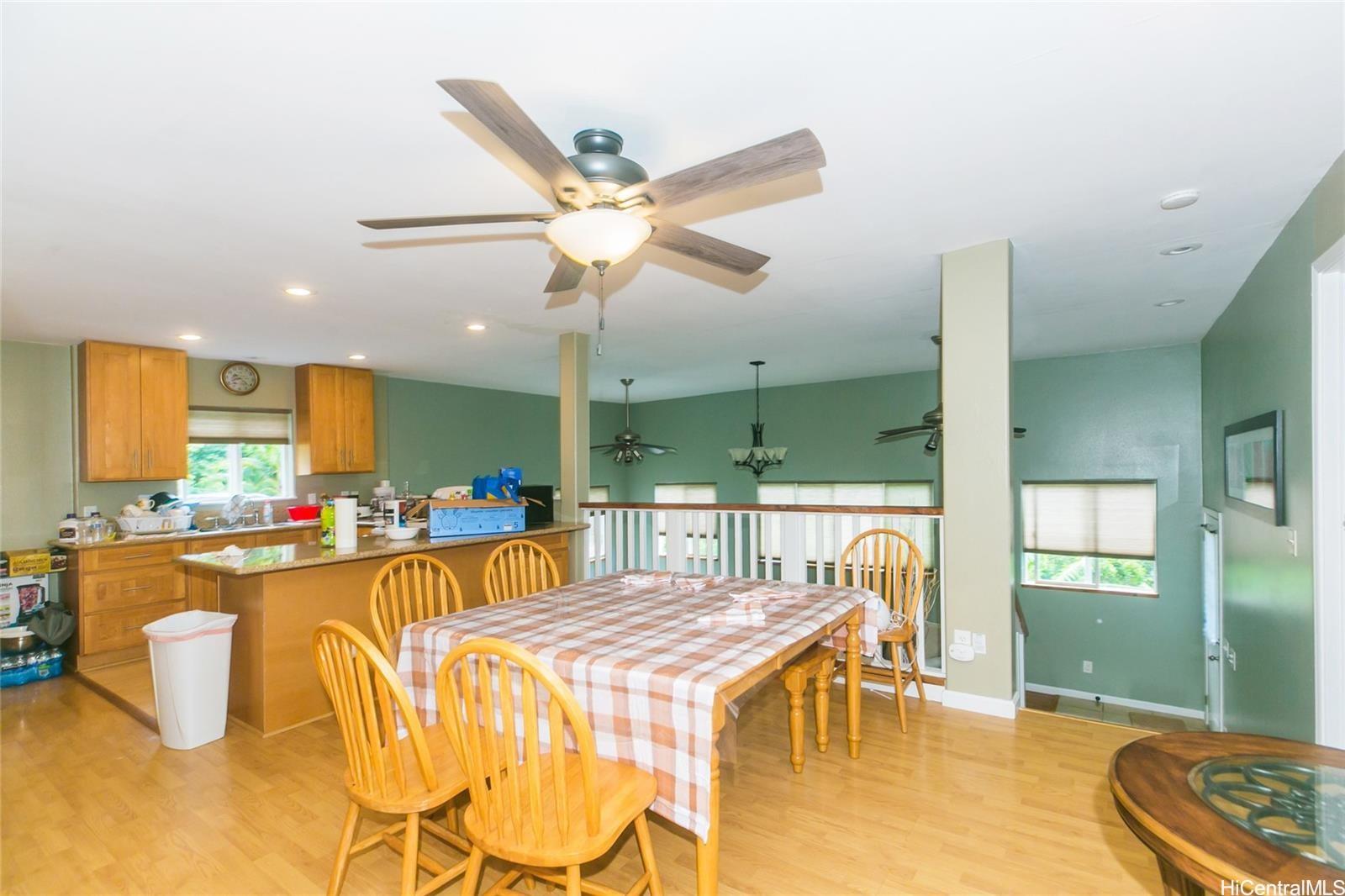 1929  Huea Pl Kalihi Valley, Honolulu home - photo 4 of 25