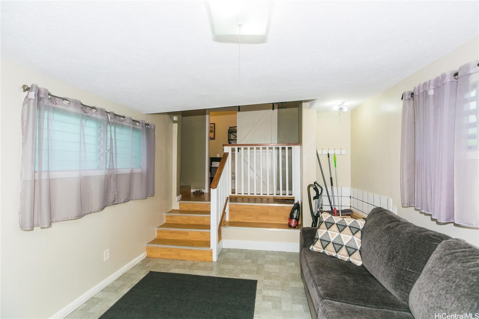 1929  Huea Pl Kalihi Valley, Honolulu home - photo 6 of 25