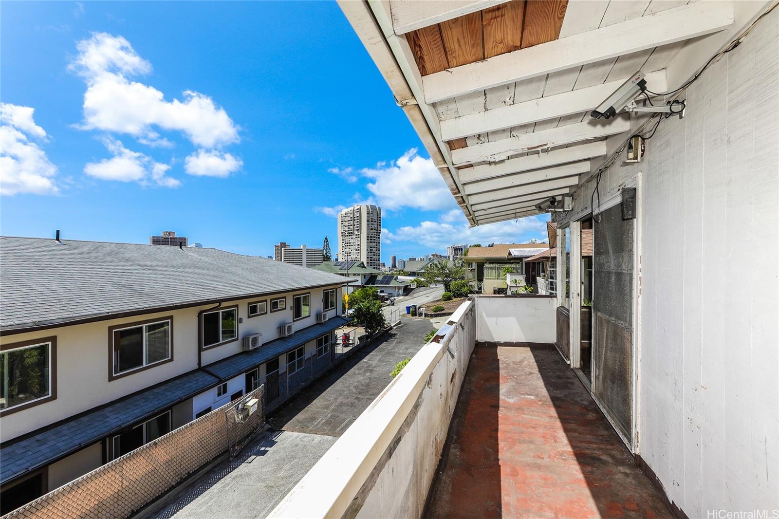 1929  Nehoa Place Makiki Heights, Honolulu home - photo 3 of 25