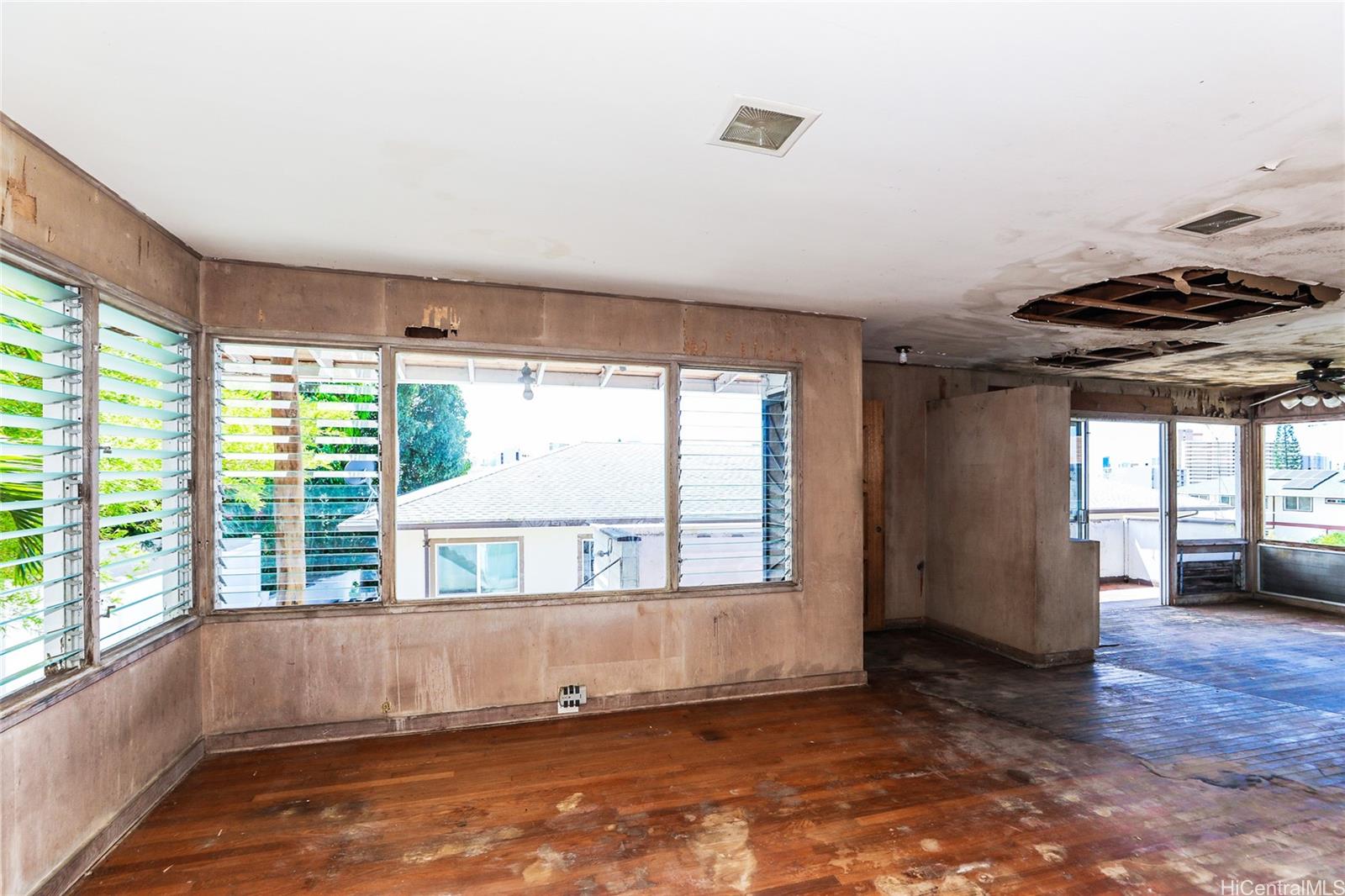 1929  Nehoa Place Makiki Heights, Honolulu home - photo 6 of 25