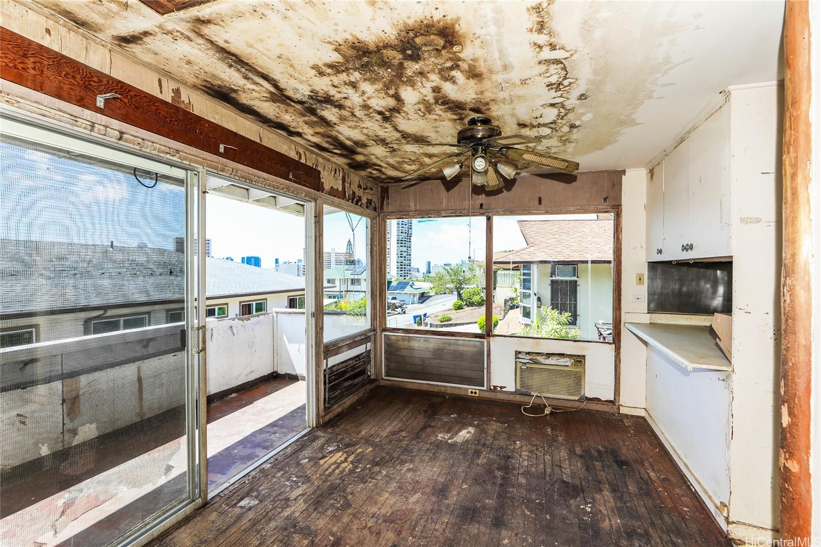 1929  Nehoa Place Makiki Heights, Honolulu home - photo 7 of 25