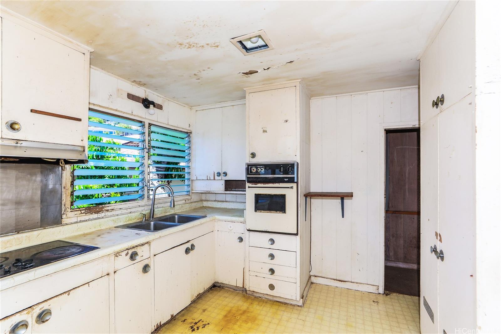 1929  Nehoa Place Makiki Heights, Honolulu home - photo 9 of 25