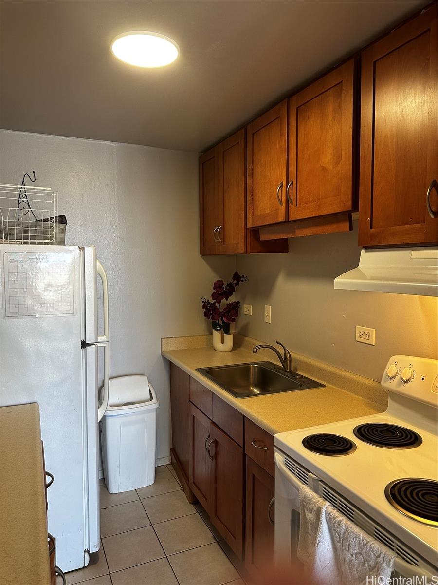 Kaualana Manor 1 condo # 806, Honolulu, Hawaii - photo 3 of 12