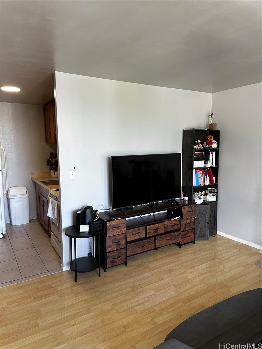 Kaualana Manor 1 condo # 806, Honolulu, Hawaii - photo 5 of 12