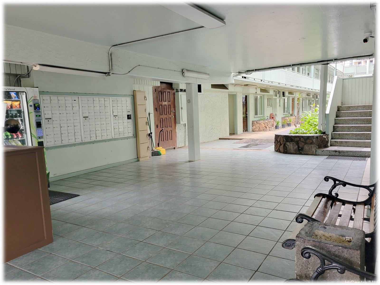 1946 Ala Moana Blvd Honolulu - Rental - photo 6 of 8