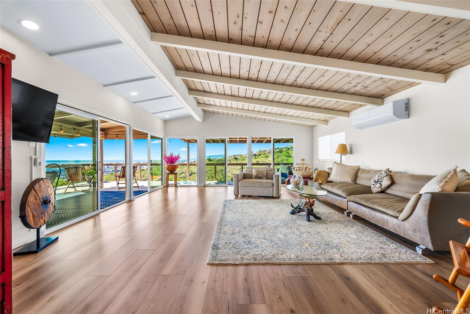 1947  Alaeloa Street Waialae Nui Rdge, Diamond Head home - photo 4 of 25