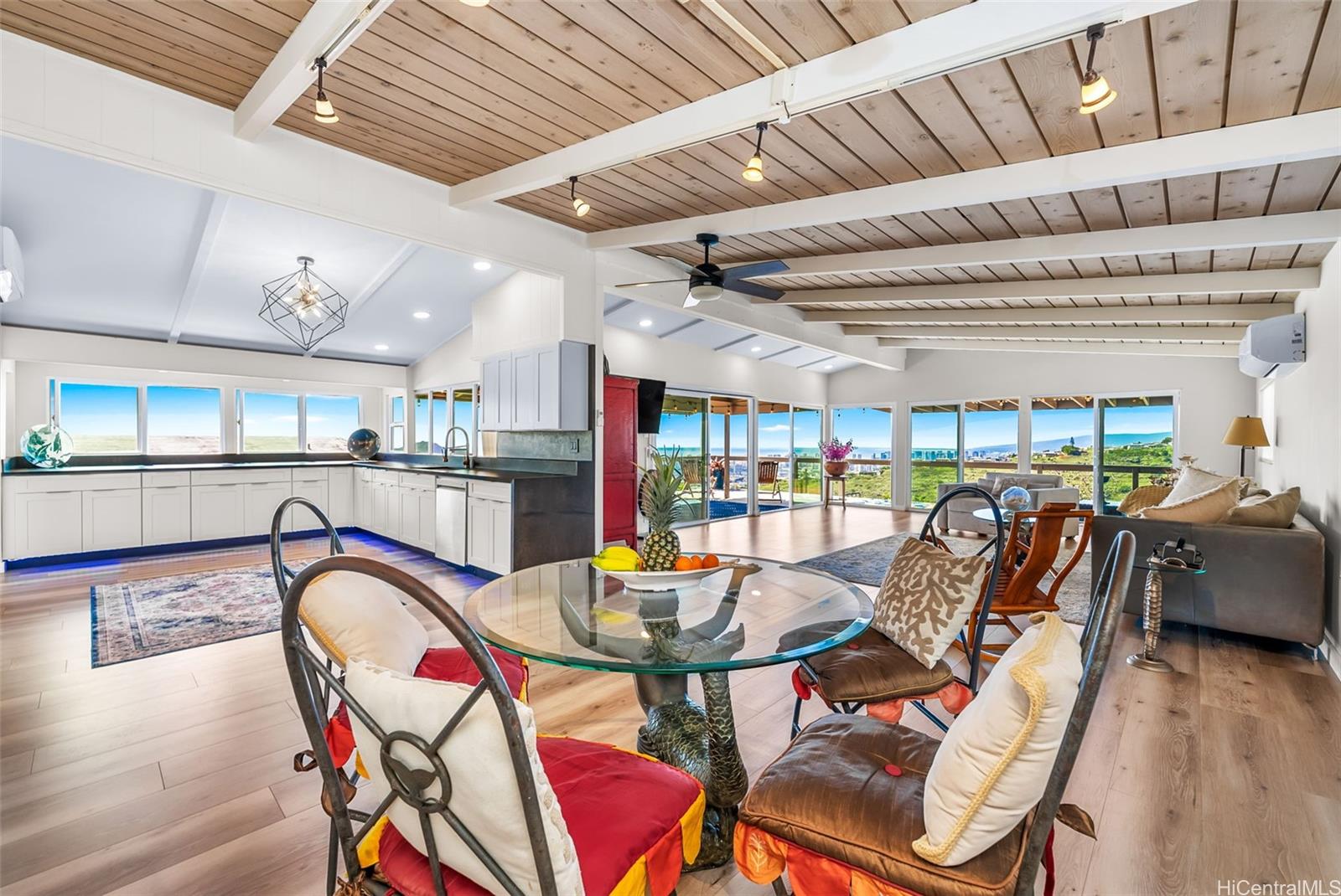 1947  Alaeloa Street Waialae Nui Rdge, Diamond Head home - photo 5 of 25