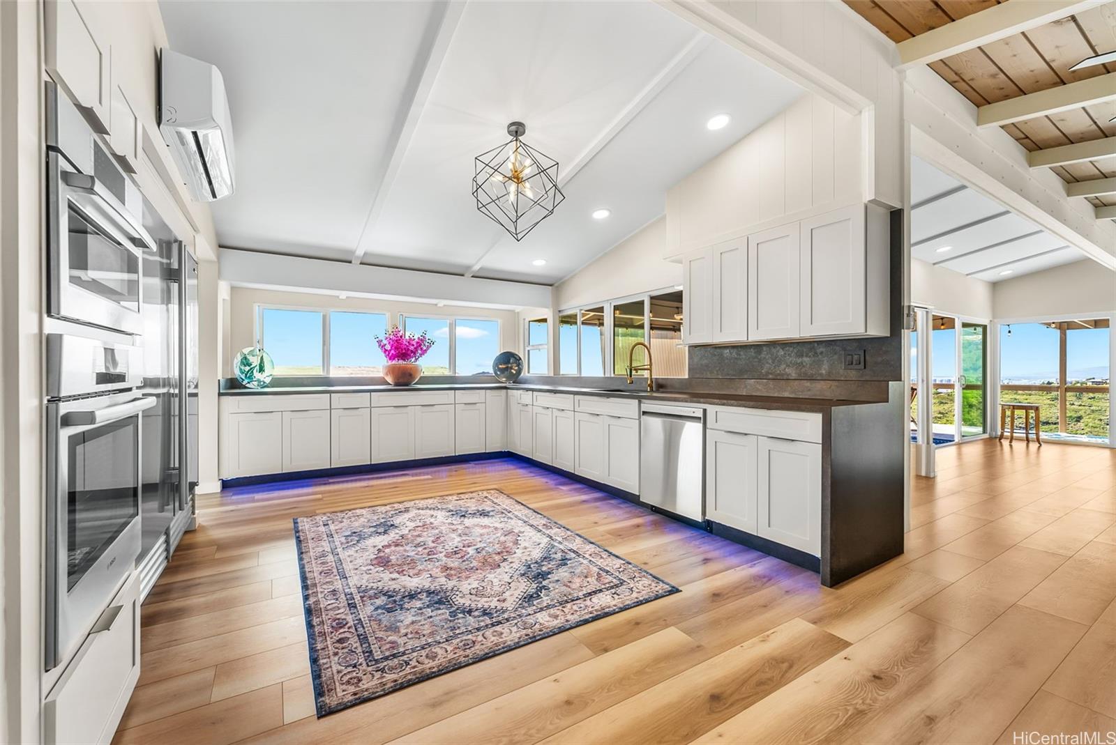 1947  Alaeloa Street Waialae Nui Rdge, Diamond Head home - photo 6 of 25