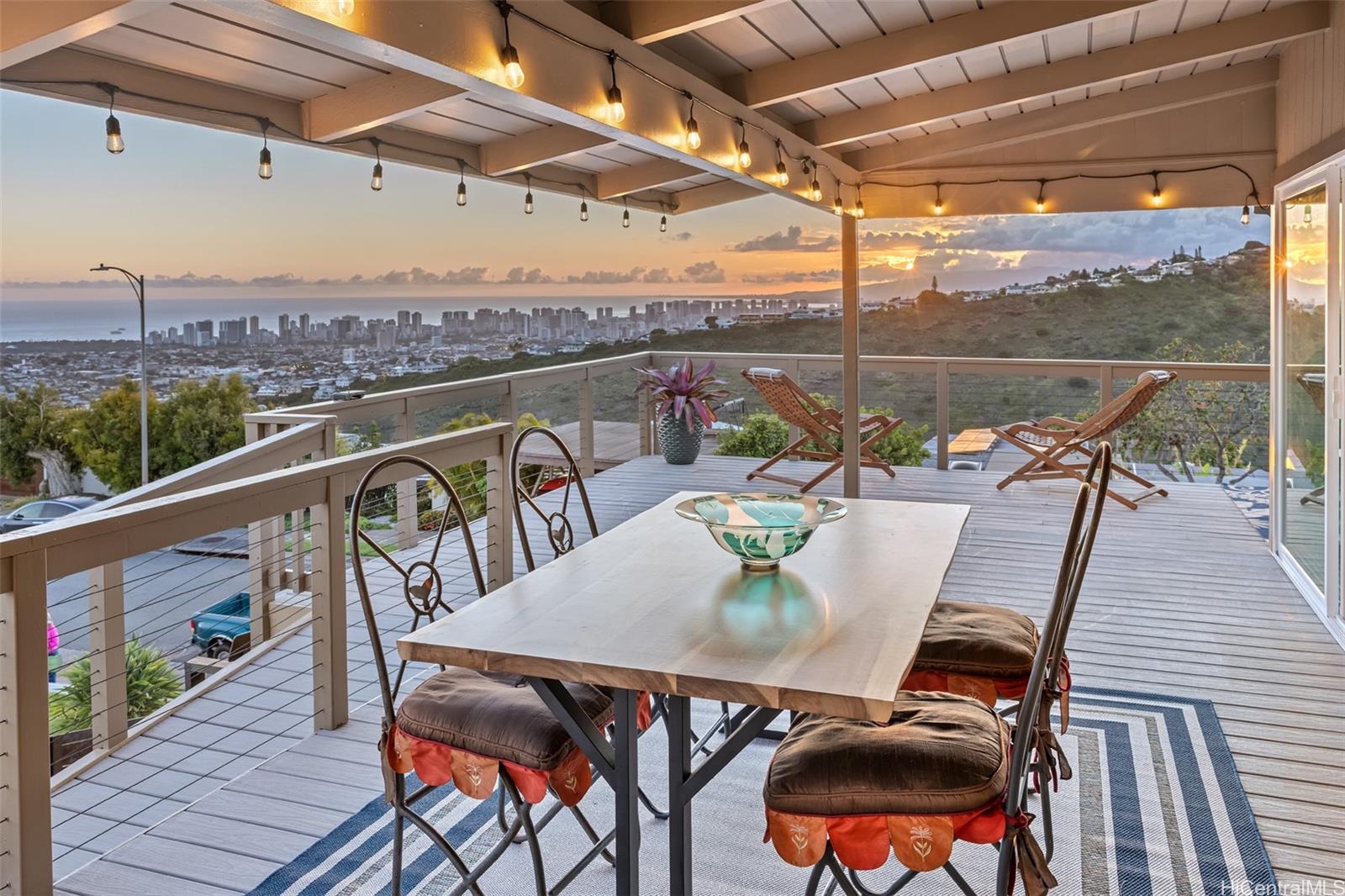 1947  Alaeloa Street Waialae Nui Rdge, Diamond Head home - photo 9 of 25