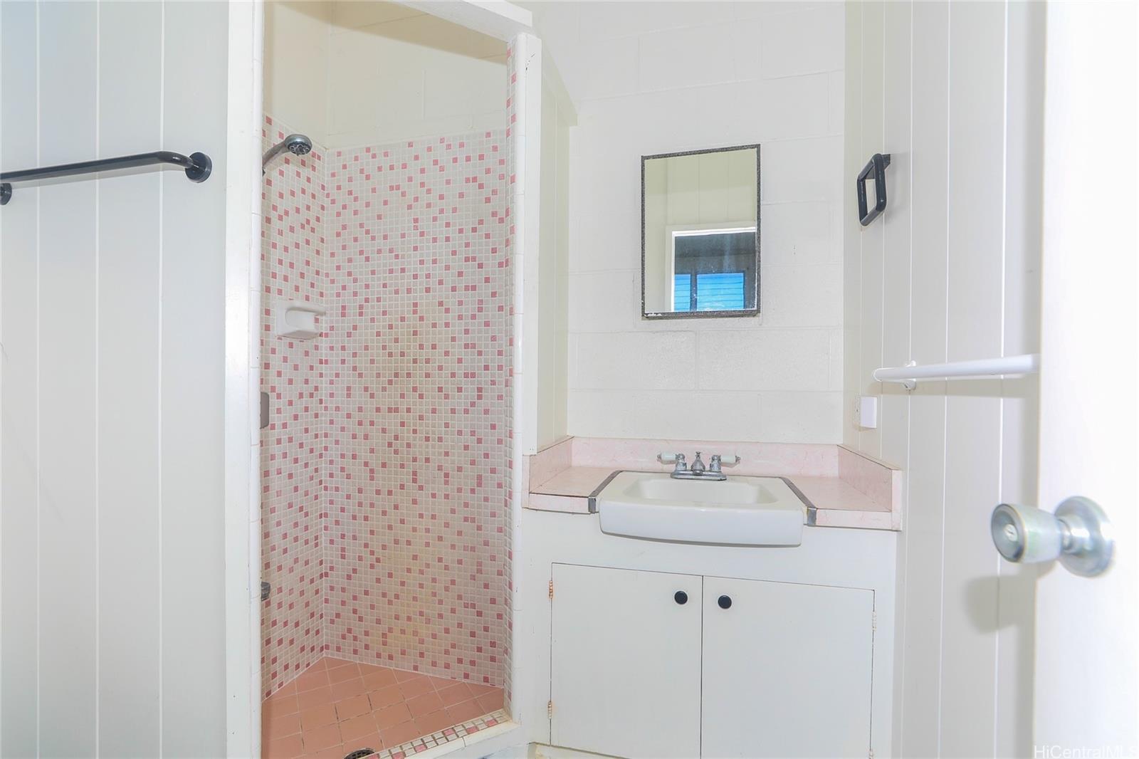 1952  Nehoa Place Makiki Heights, Honolulu home - photo 16 of 25