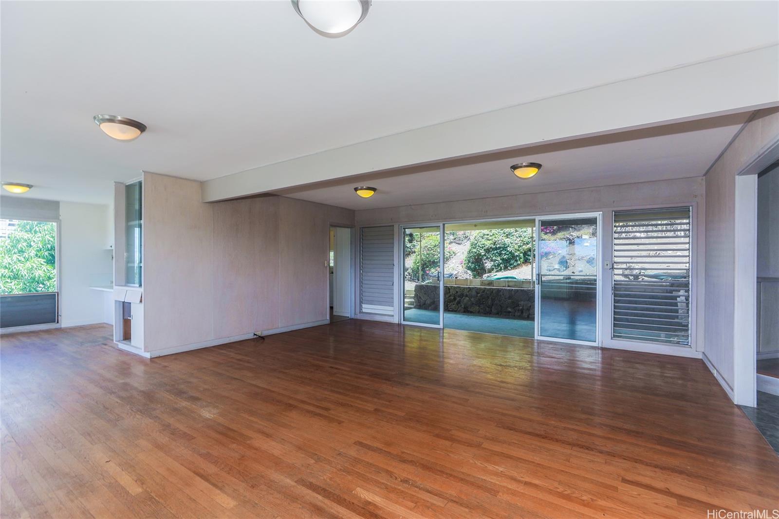 1952  Nehoa Place Makiki Heights, Honolulu home - photo 4 of 25