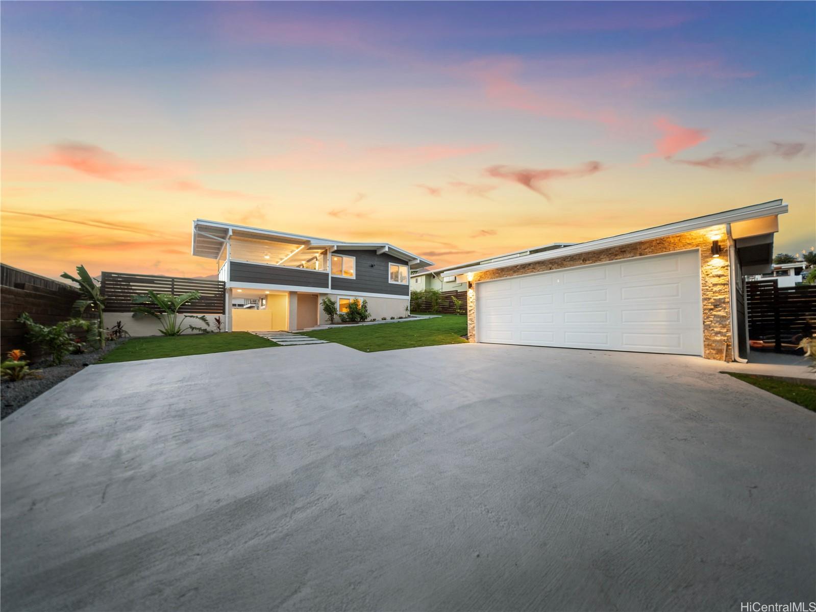 1974  Halekoa Drive Waialae Nui Rdge, Diamond Head home - photo 24 of 25