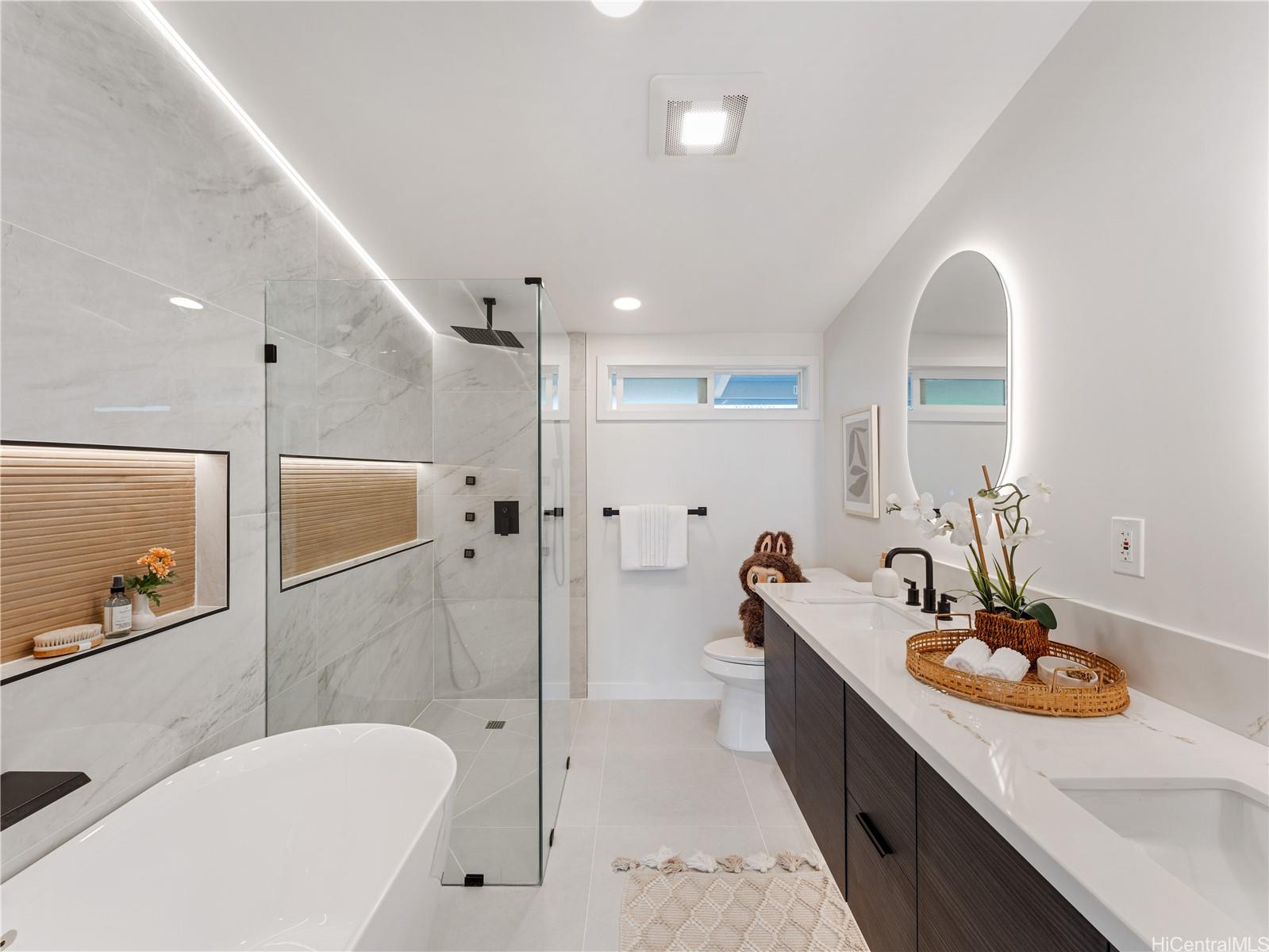 1974  Halekoa Drive Waialae Nui Rdge, Diamond Head home - photo 8 of 25