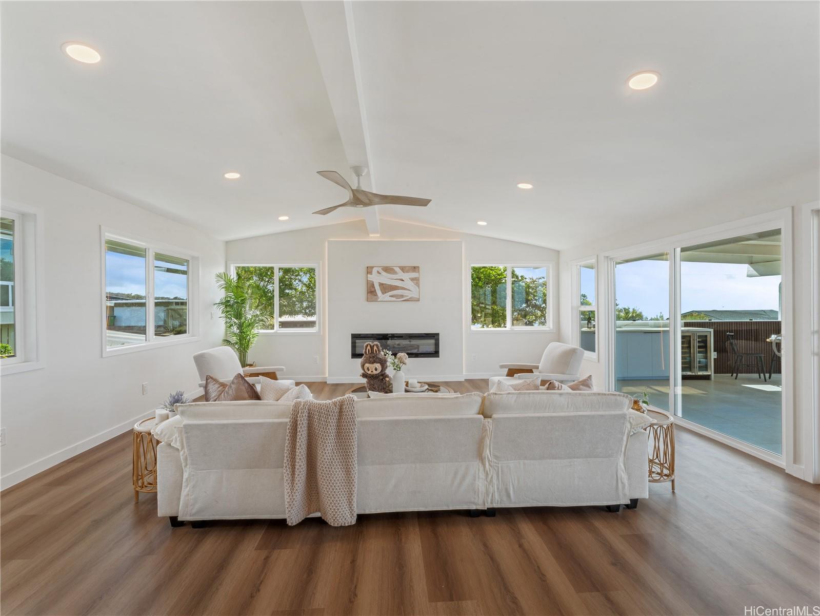 1974  Halekoa Drive Waialae Nui Rdge, Diamond Head home - photo 10 of 25