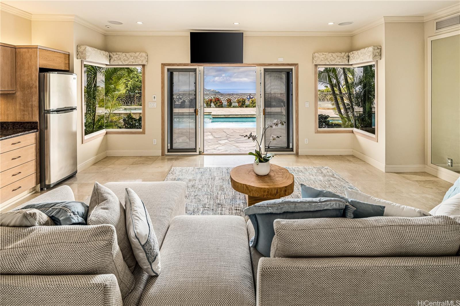 1980  Laukahi St Waialae Iki, Diamond Head home - photo 15 of 25