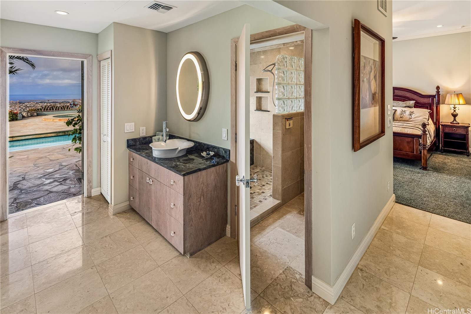 1980  Laukahi St Waialae Iki, Diamond Head home - photo 17 of 25